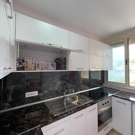 Apartament 1+1 Ne Golem Lejlighed